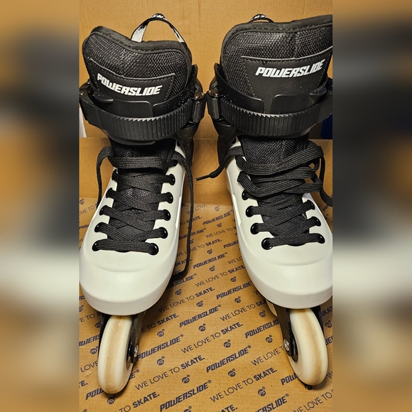 Men's Inline Skates - Black and White - Picture 3 of 8